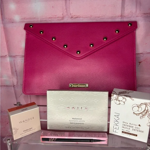 Juicy Couture Fuchsia Envelope Clutch With Makeup Bundle - Picture 1 of 1